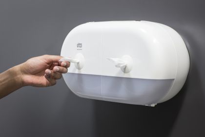 Tork Дозатор за тоалетна хартия Tork SmartOne, двоен, system T9