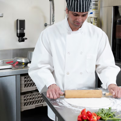 Торк Дозатор за течен сапун и дезинфектант с ръкохватка Tork Arm Lever , бял - system S4